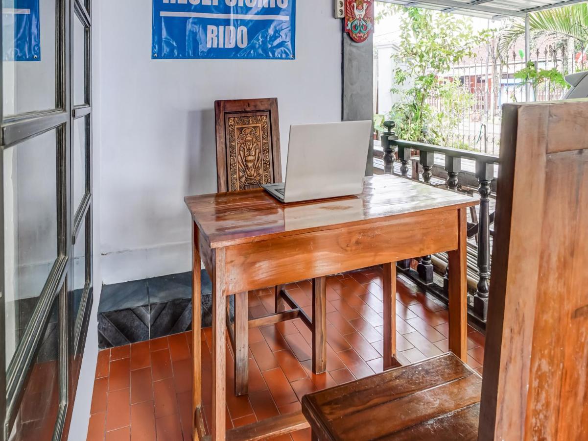 Spot On 90797 Sukun Syariah Homestay Malang Buitenkant foto