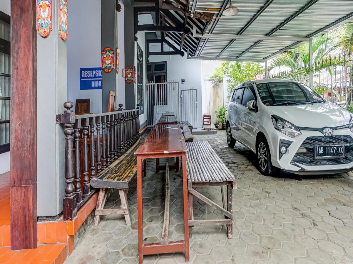 Spot On 90797 Sukun Syariah Homestay Malang Buitenkant foto